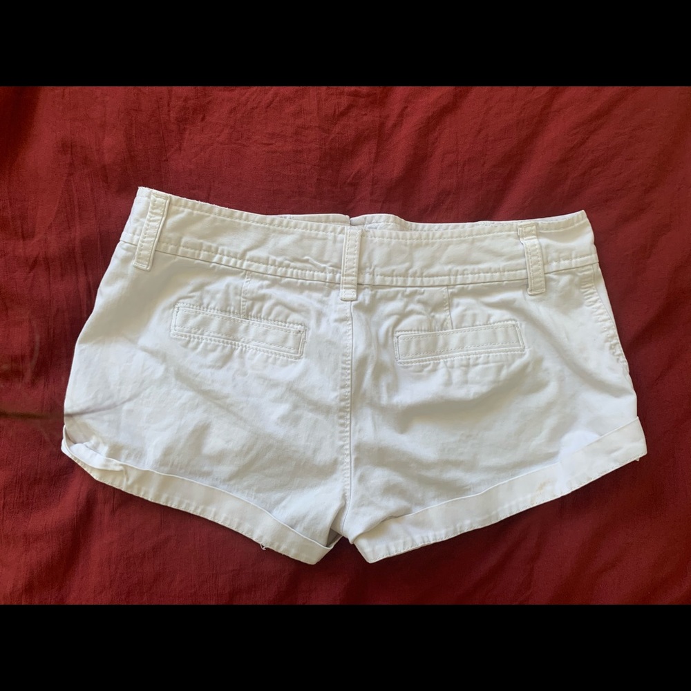 Shorts - Picture 2 of 3